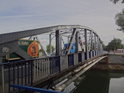 Most přes levobřežní rameno Odry, spojené s  jezerem Raduszeckie, Krosno Odrzańskie.