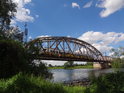 Železniční most přes Odru u obce  Czernica.