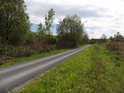 Zpevněná cesta po levém břehu Odry mezi Koblovem a Antošovicemi.