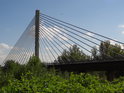 Architektonicky zdařilý dálniční most přes Odru, dálnice D1, mezi Ostravou a Bohumínem.